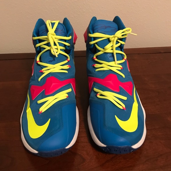 Custom Lebron XIII 13 - NikeiD - Picture 2 of 3